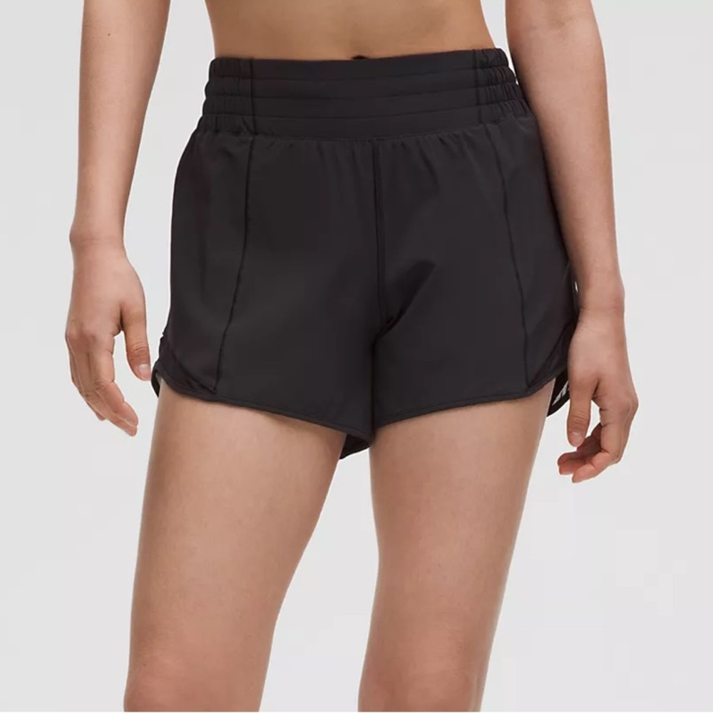 NWT Lululemon Hotty Hot High Rise Lined Shorts 4” Size 8